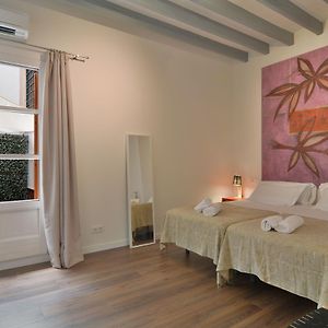 Kamer met een Queen Size Bed